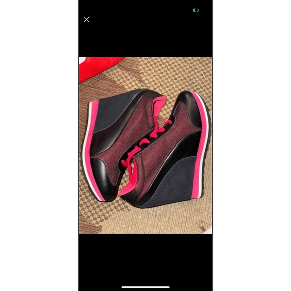 Puma Shoes (Women) Size 8 With Dust Bag - Picture 1 of 3